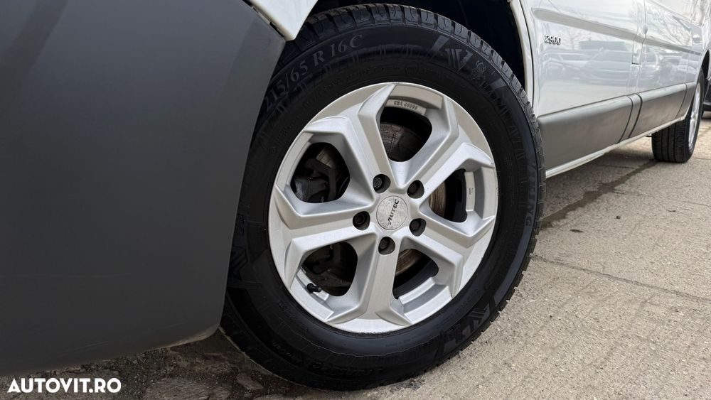 Opel Vivaro L2H1 - 18