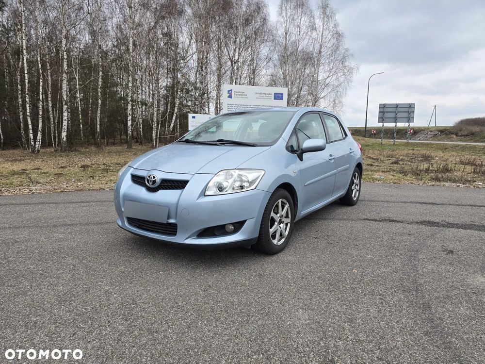 Toyota Auris - 1