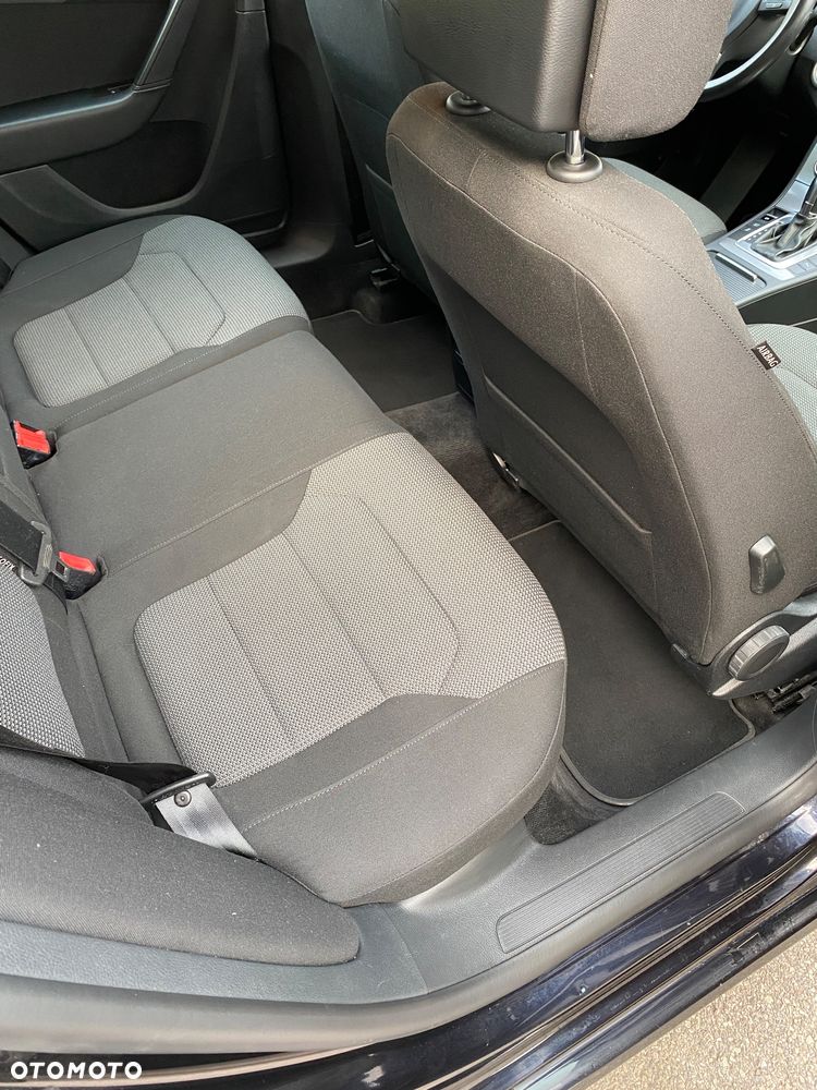 Volkswagen Passat 2.0 TDI DSG BlueMotion Technology Comfortline - 23