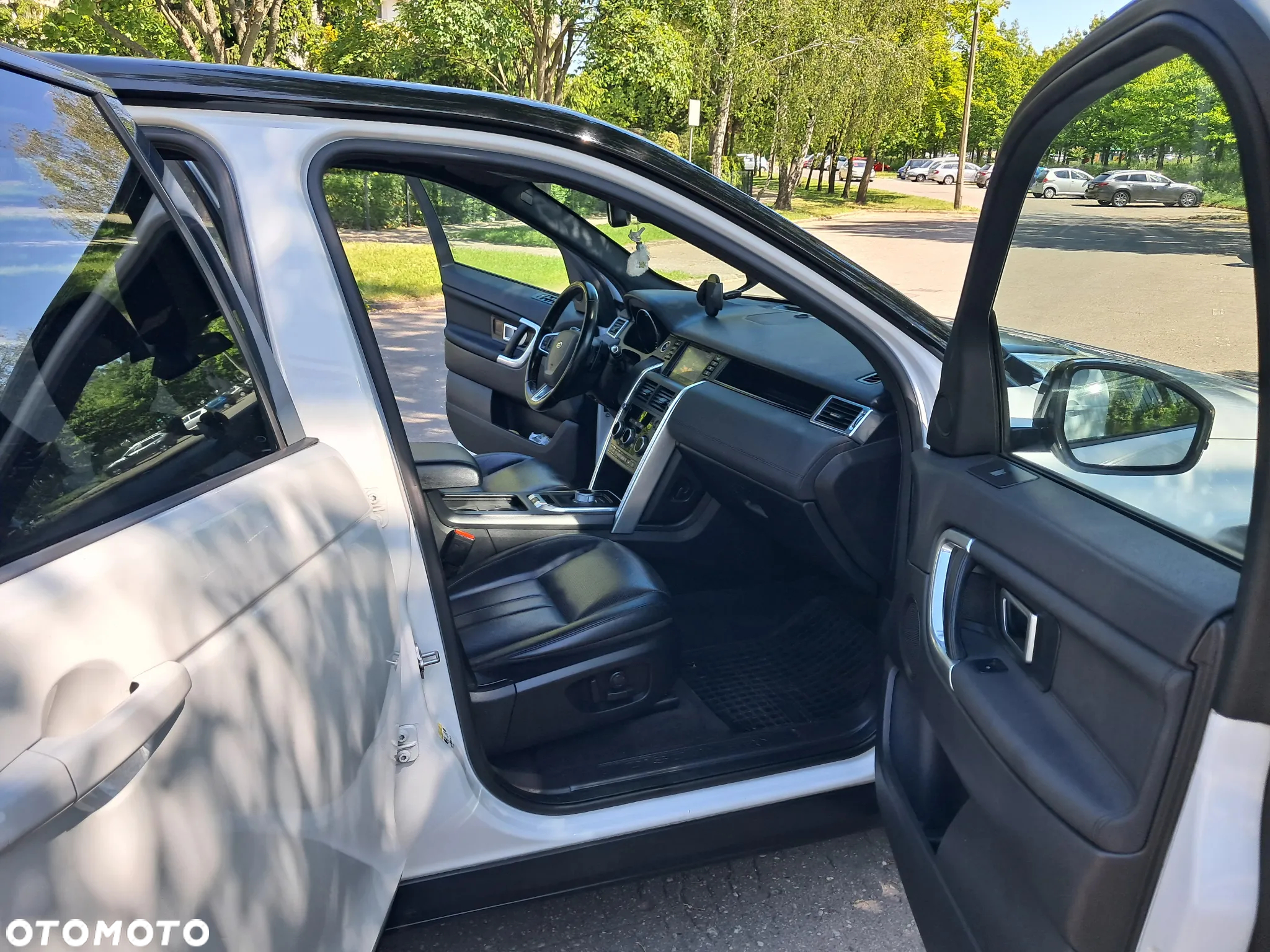 Land Rover Discovery Sport - 16