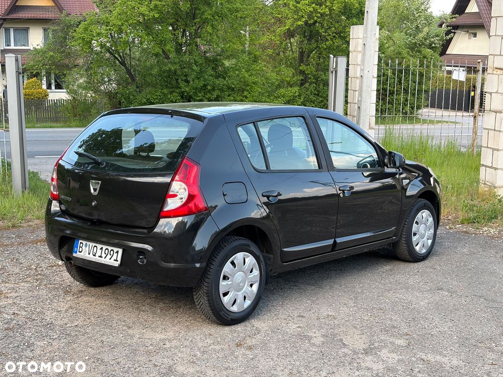 Dacia Sandero 1.2 16V 75 Laureate - 9