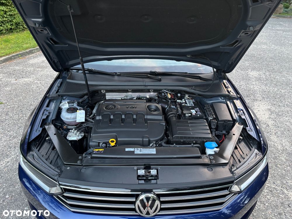 Volkswagen Passat - 18