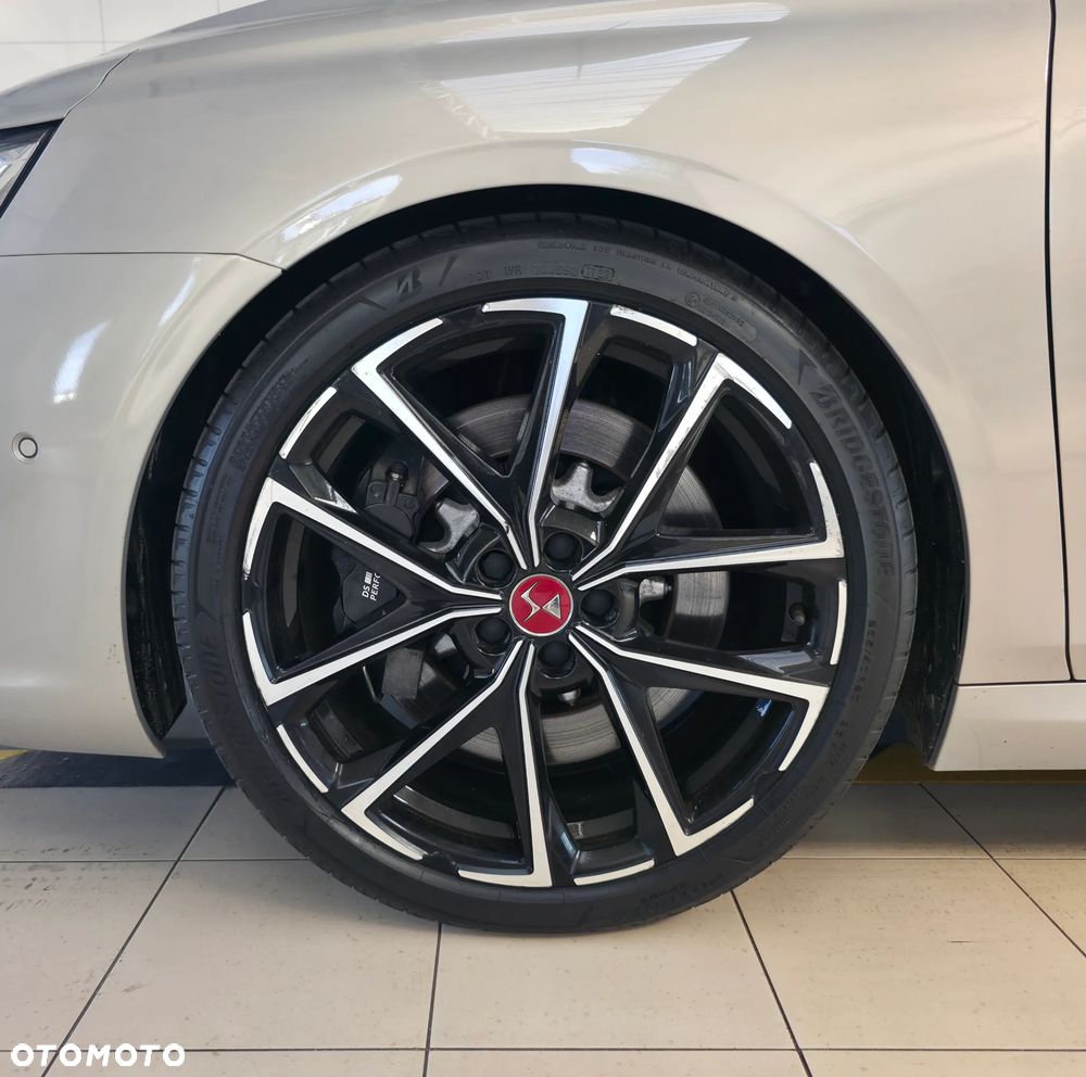 DS Automobiles DS 9 1.6 E-Tense 4x4 Performance Line + - 9