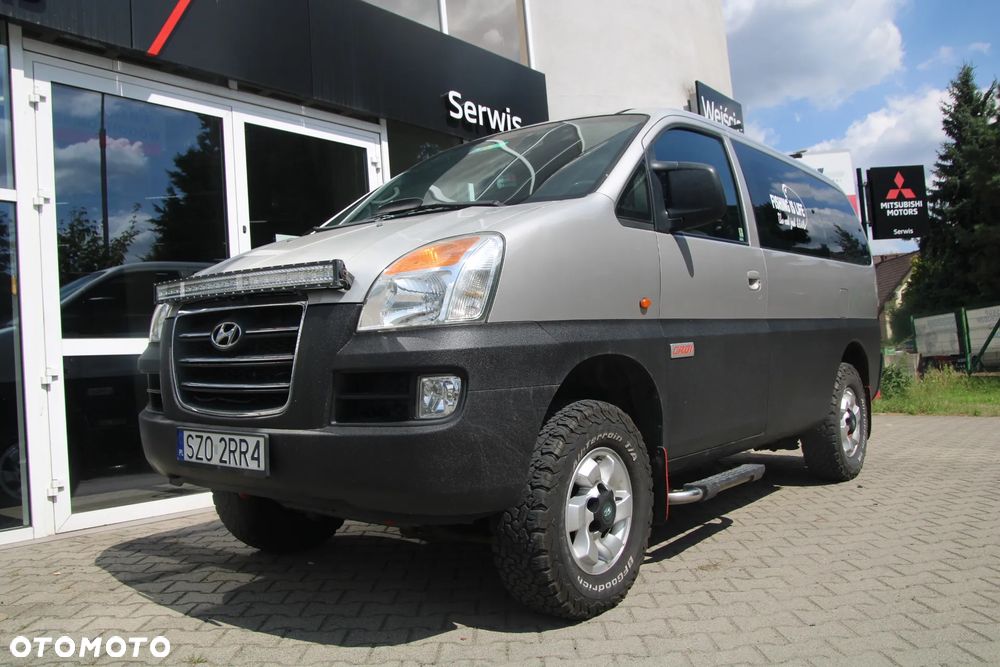 Hyundai H-1 Starex - 4