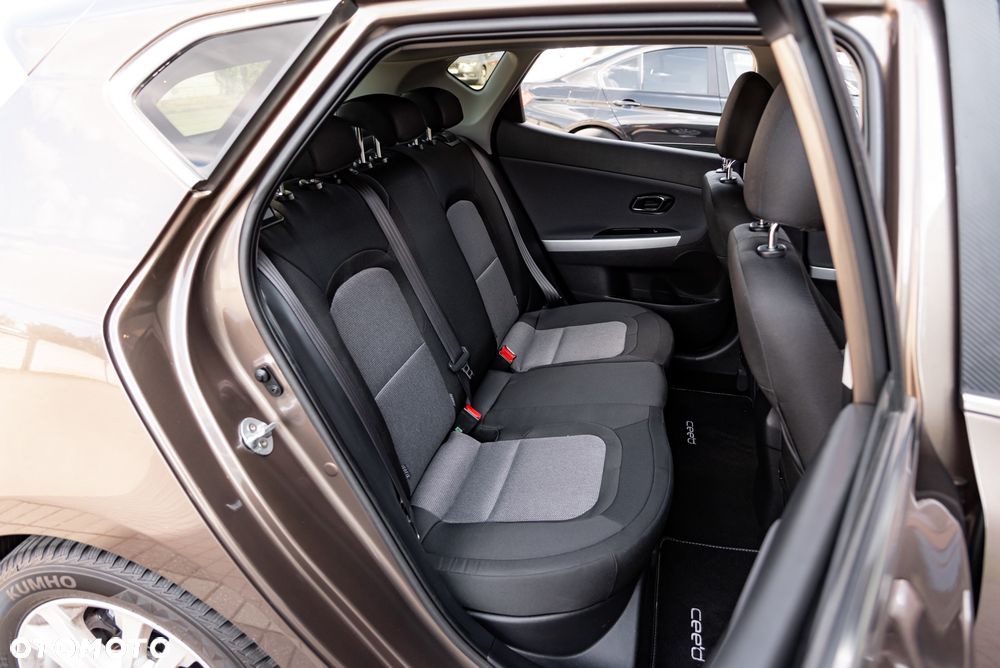 Kia Ceed 1.4 Vision - 21