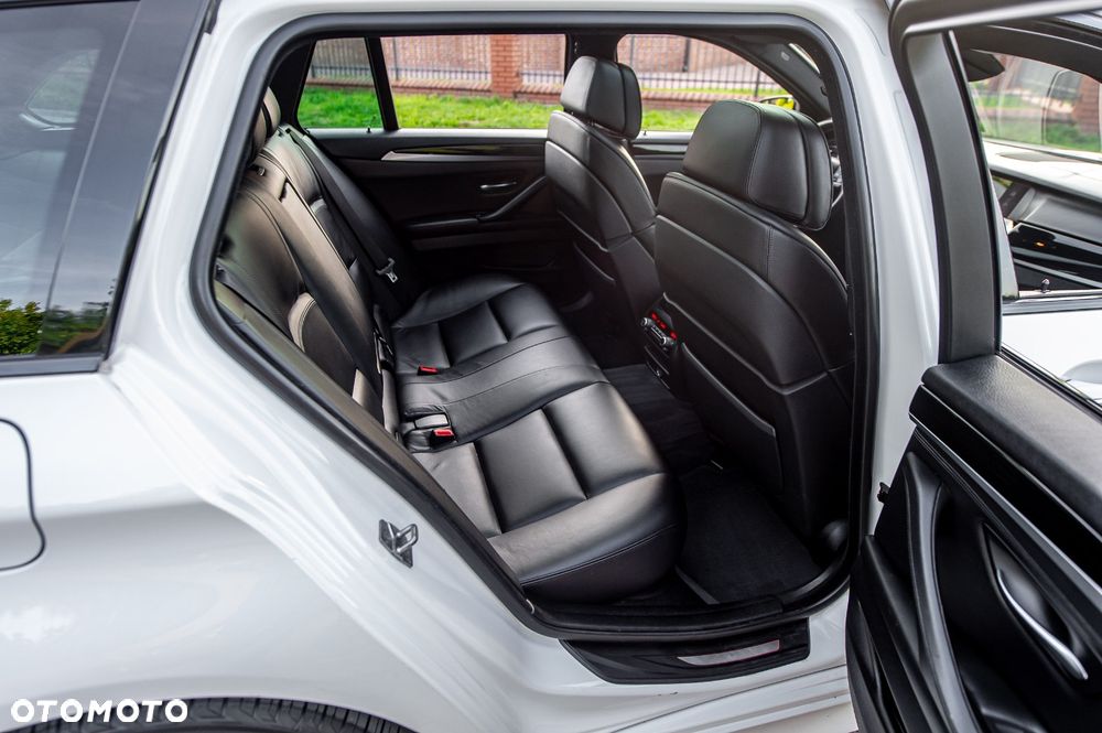 BMW Seria 5 535d xDrive Sport-Aut Modern Line - 36