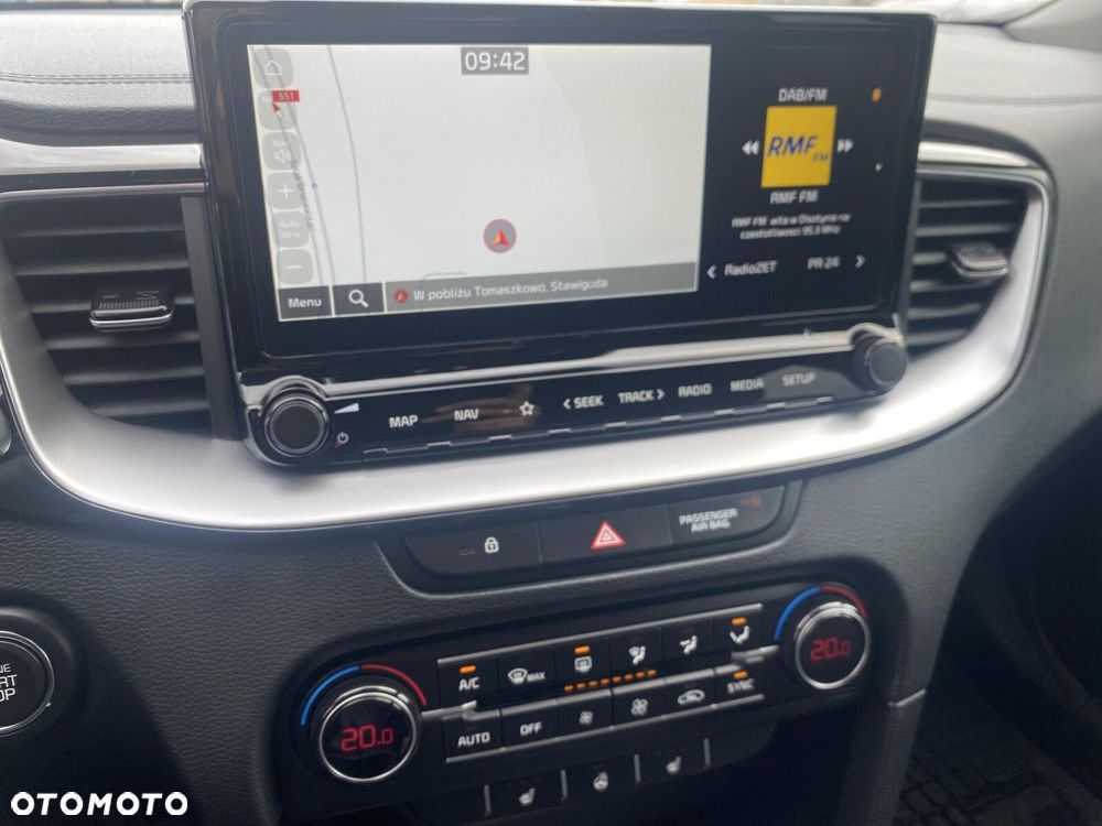Kia Ceed - 24