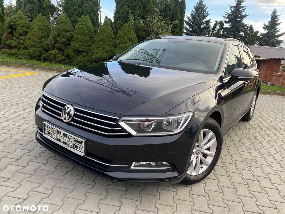 Volkswagen Passat - 1