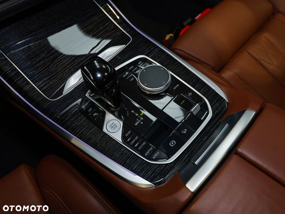 BMW X7 xDrive40d mHEV - 29