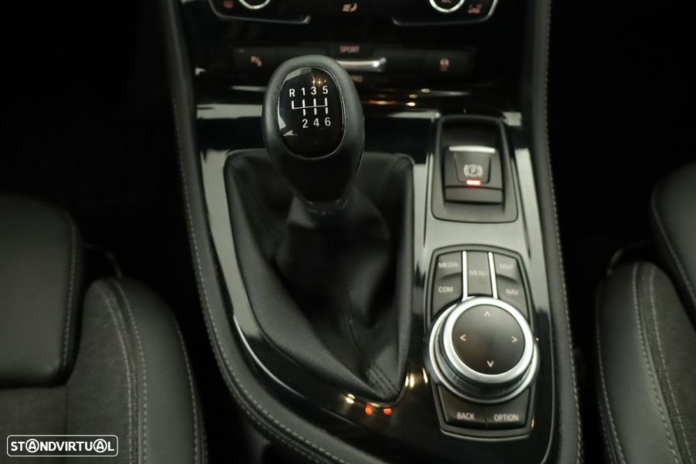 BMW 216 Active Tourer d Line Sport - 14