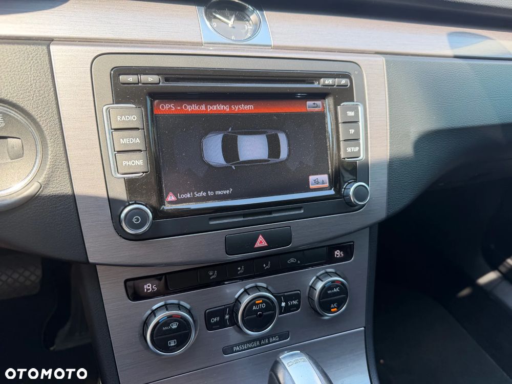Volkswagen Passat 2.0 TDI Comfortline DSG - 19