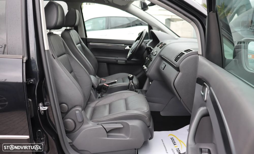 VW Touran 1.6 TDI Blue.Highline 5L - 14