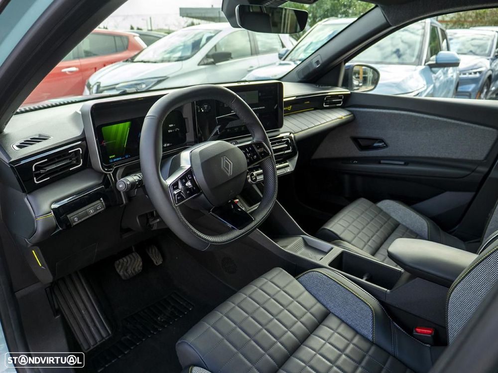 Renault 4 E-Tech 52 kWh Iconic Autonomia Conforto - 27