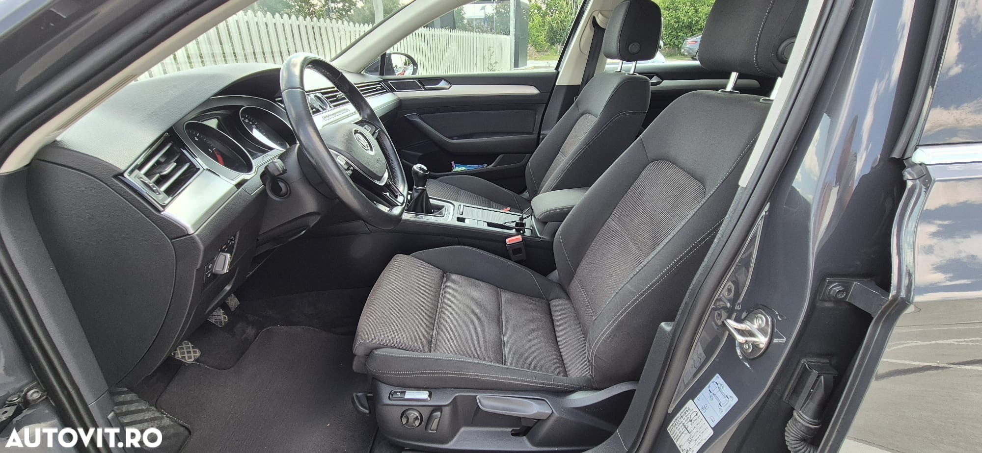 Volkswagen Passat Variant 1.6 TDI (BlueMotion Technology) Comfortline - 17