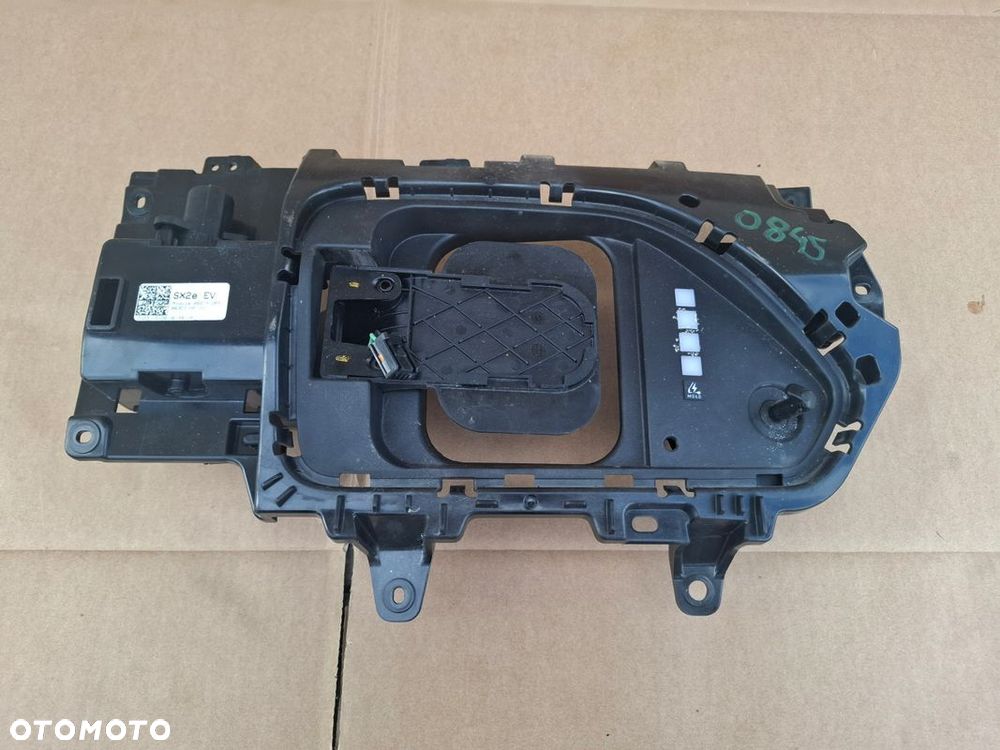 KLAPKA GNIAZDO ŁADOWANIA HYUNDAI KONA II EV ORYGINAŁ - 1