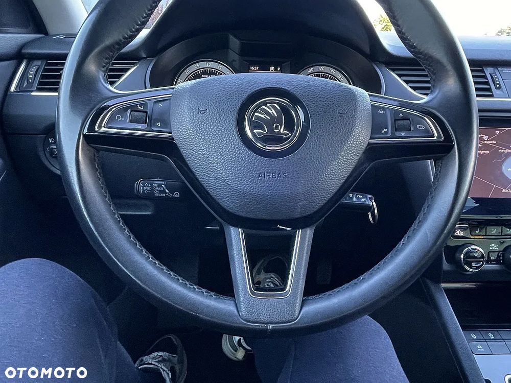 Skoda Octavia 2.0 TDI 4x4 Style DSG - 21