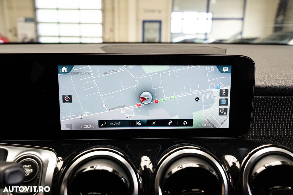 Mercedes-Benz GLB 200 d 8G-DCT Progressive - 17