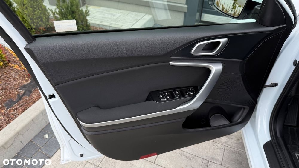Kia Ceed 1.5 T-GDI M - 16