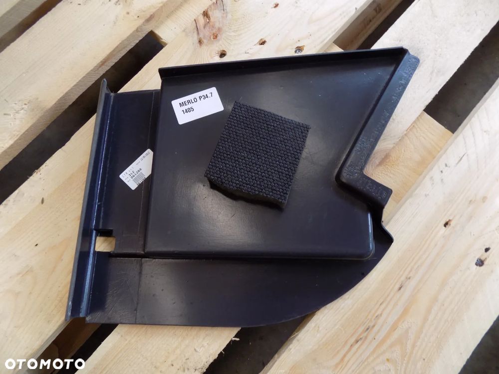 Merlo P 34.7 plastik panel osłona wnetrza kabiny - 2