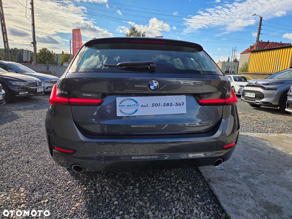 BMW Seria 3 320d xDrive Advantage - 9