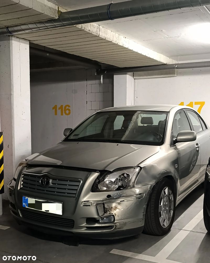 Toyota Avensis - 15