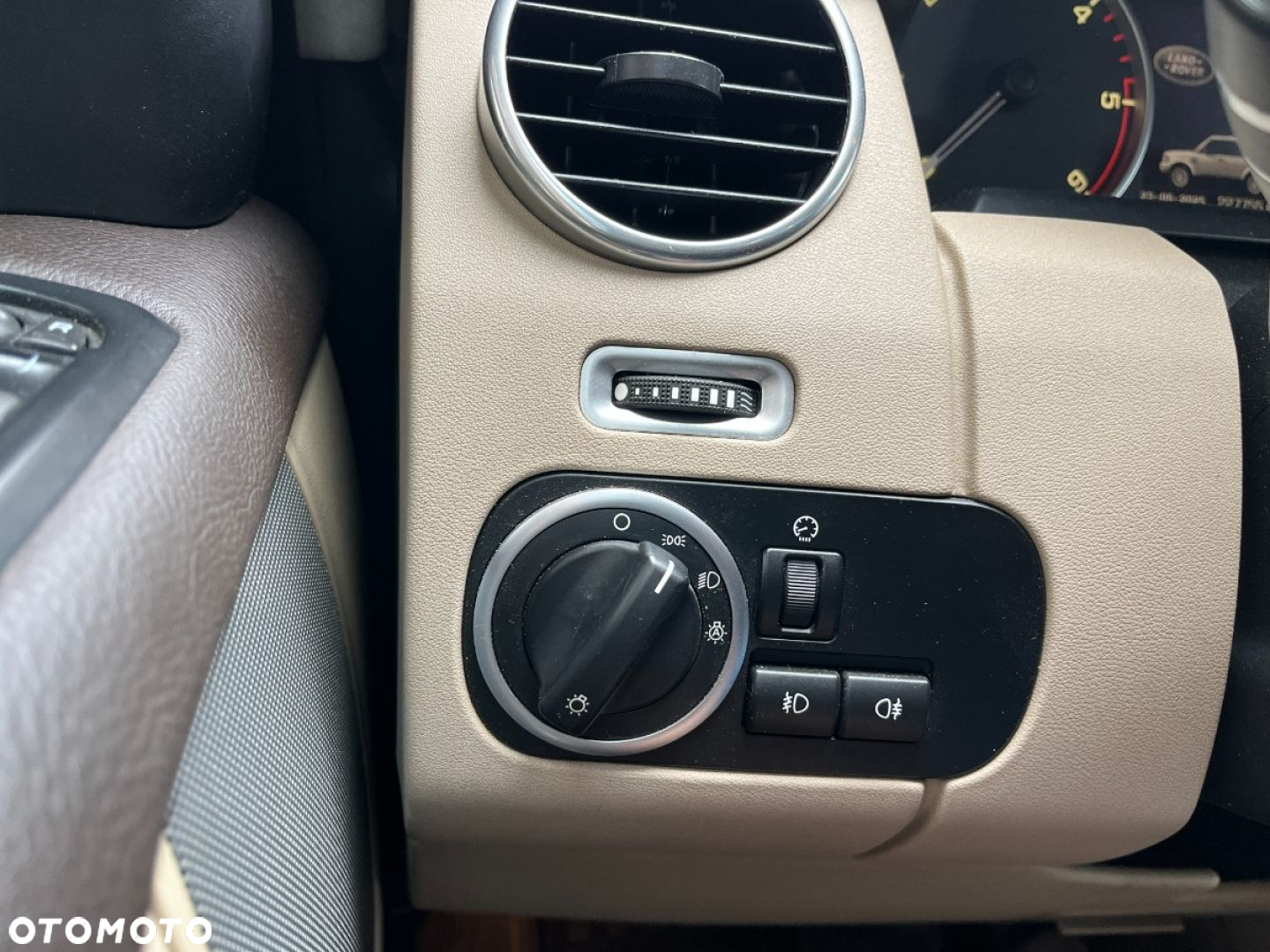 Land Rover Discovery - 16