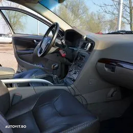 Volvo XC 70 AWD Summum - 10