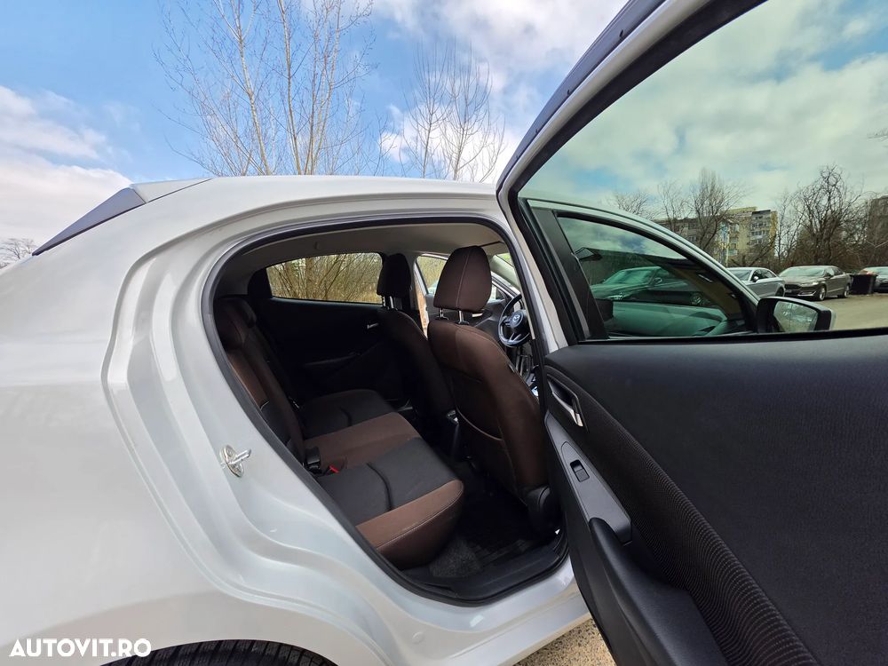 Mazda 2 G90 Takumi - 10