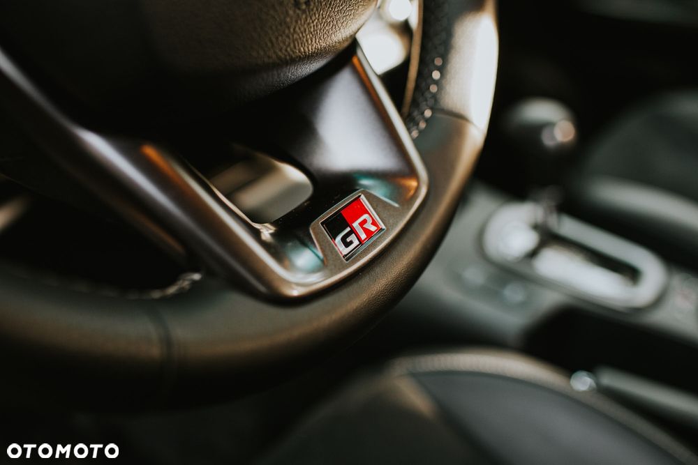 Toyota Hilux 2.8 D-4D Double Cab GR Sport II 4x4 - 24