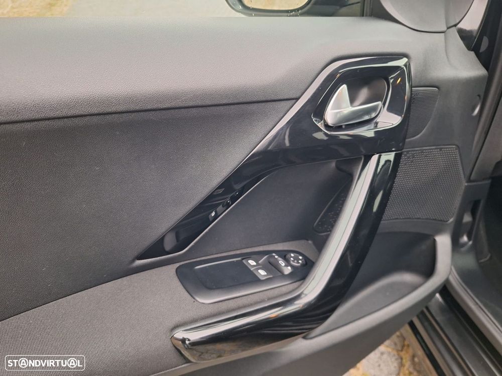 Peugeot 208 1.4 HDi Active - 6