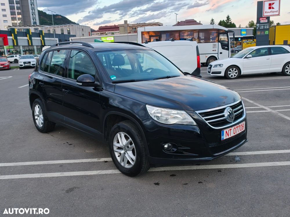 Volkswagen Tiguan - 2