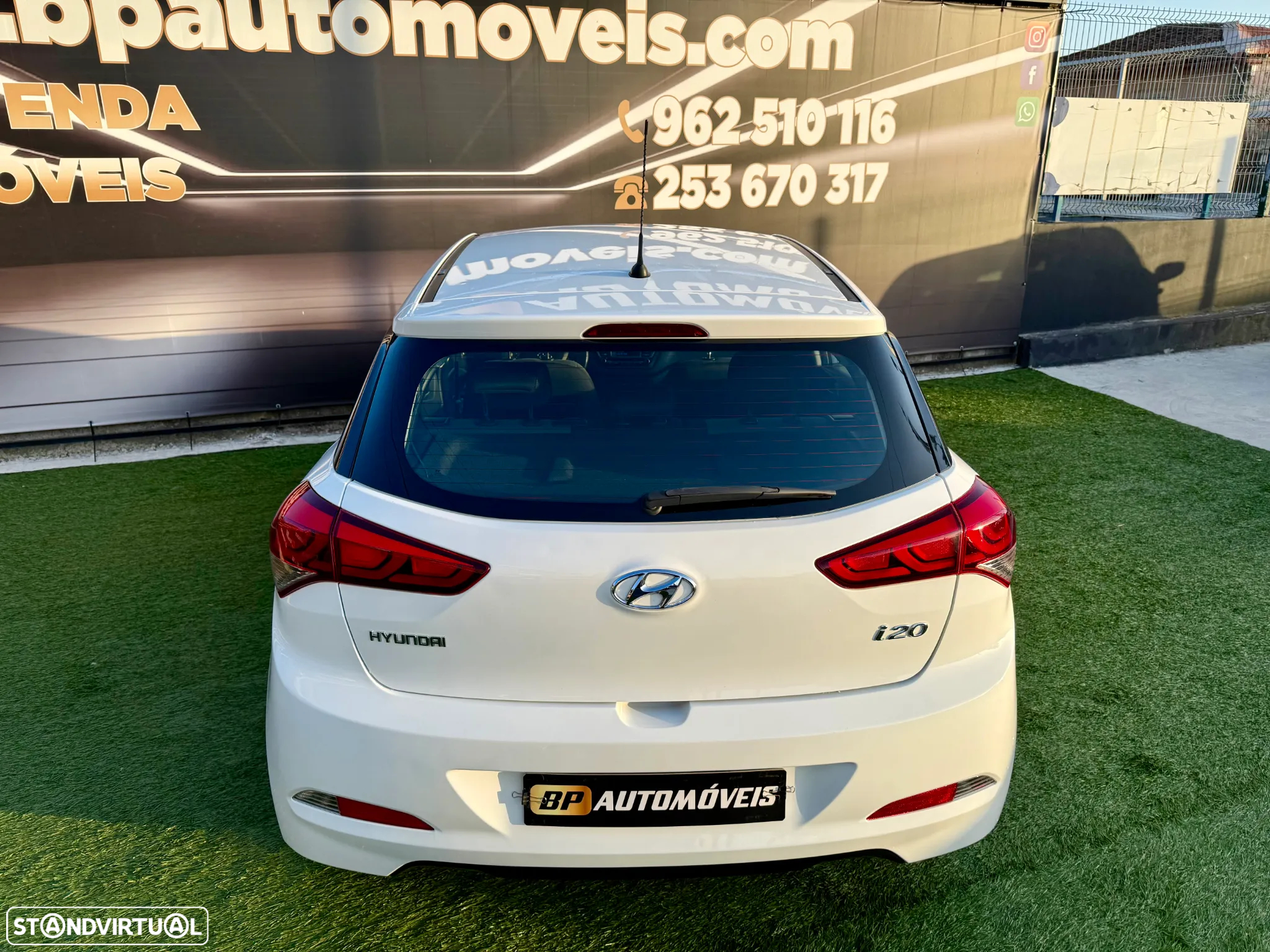 Hyundai i20 1.1 CRDi Blue Access+Bluetooth - 26
