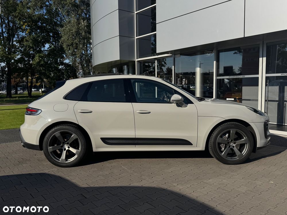 Porsche Macan Standard - 2