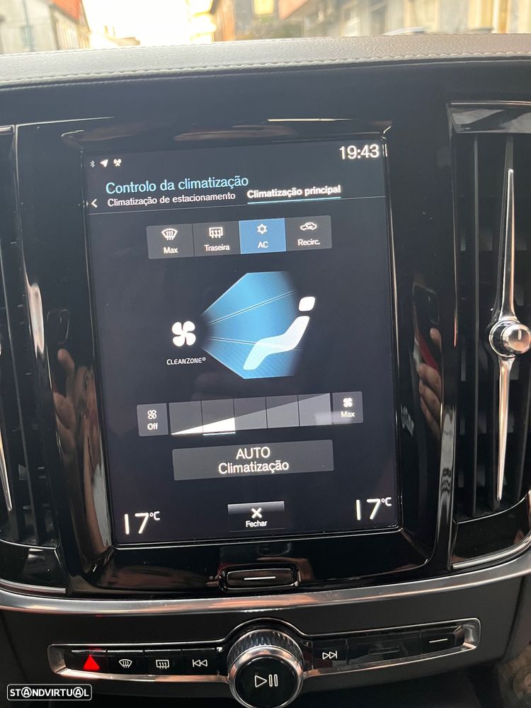 Volvo V90 2.0 T8 R-Design AWD Geartronic - 38