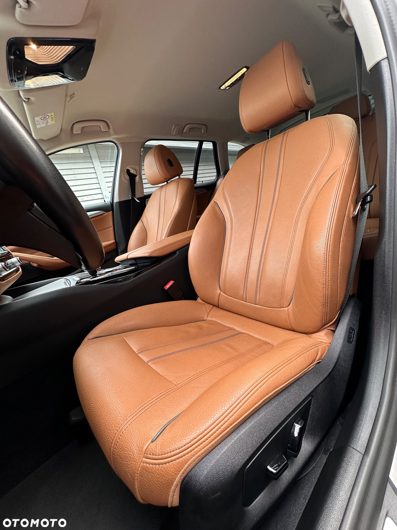 BMW Seria 5 520d xDrive Touring - 8