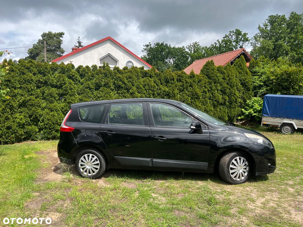 Renault Scenic 1.9 dCi Confort Privilege - 13