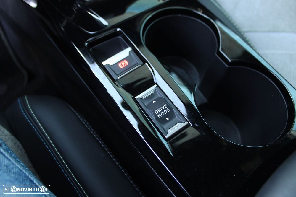 Peugeot e-2008 50 kWh GT - 27