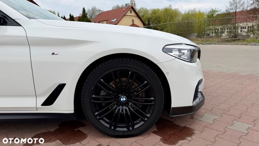 BMW Seria 5 520d xDrive M Sport sport - 9