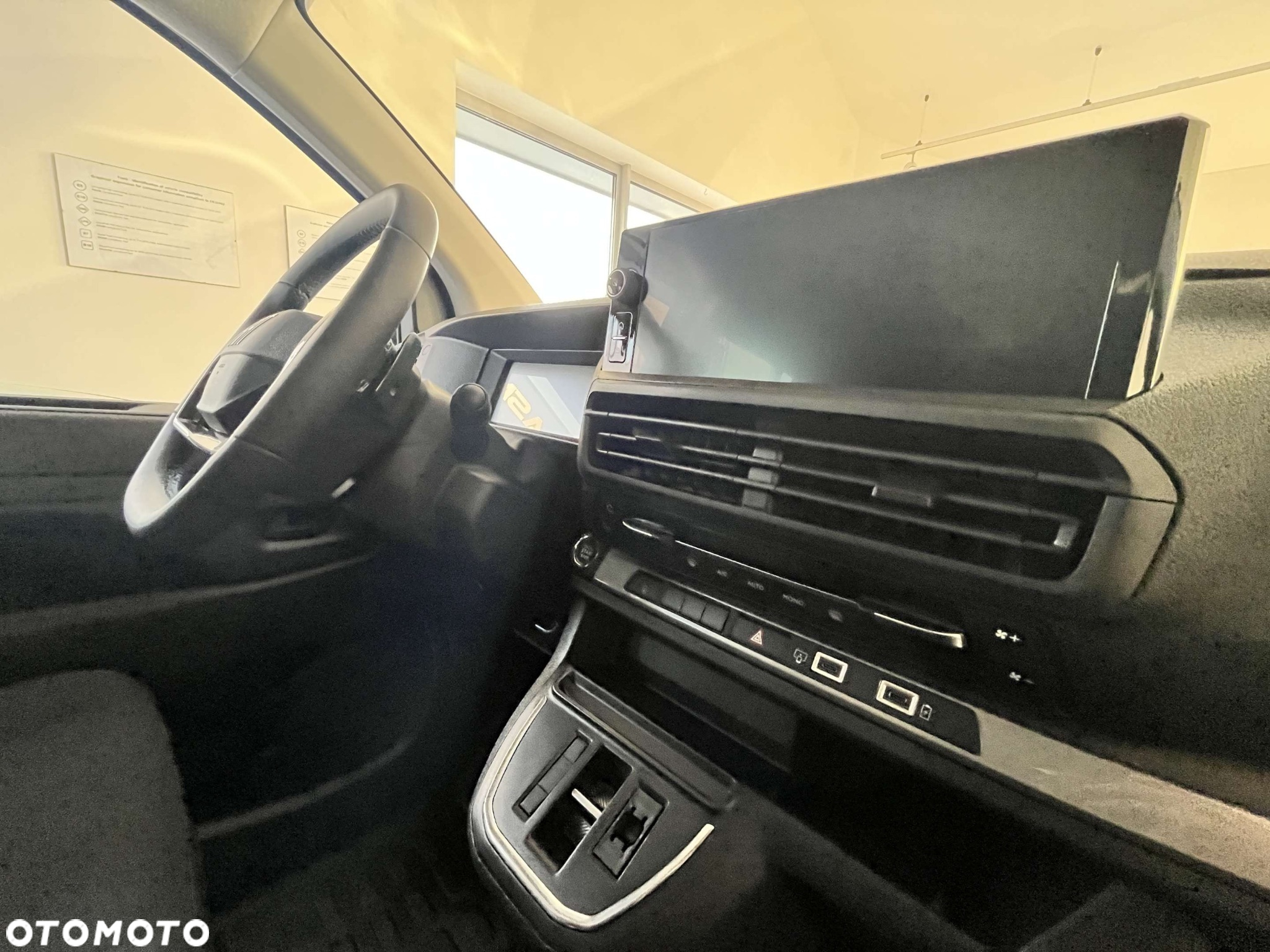 Fiat Scudo seria 2 Nowe Scudo Furgon Brygadowy Maxi 2.0 MJ 144 KM S&S EAT8 Brygadowy - 15