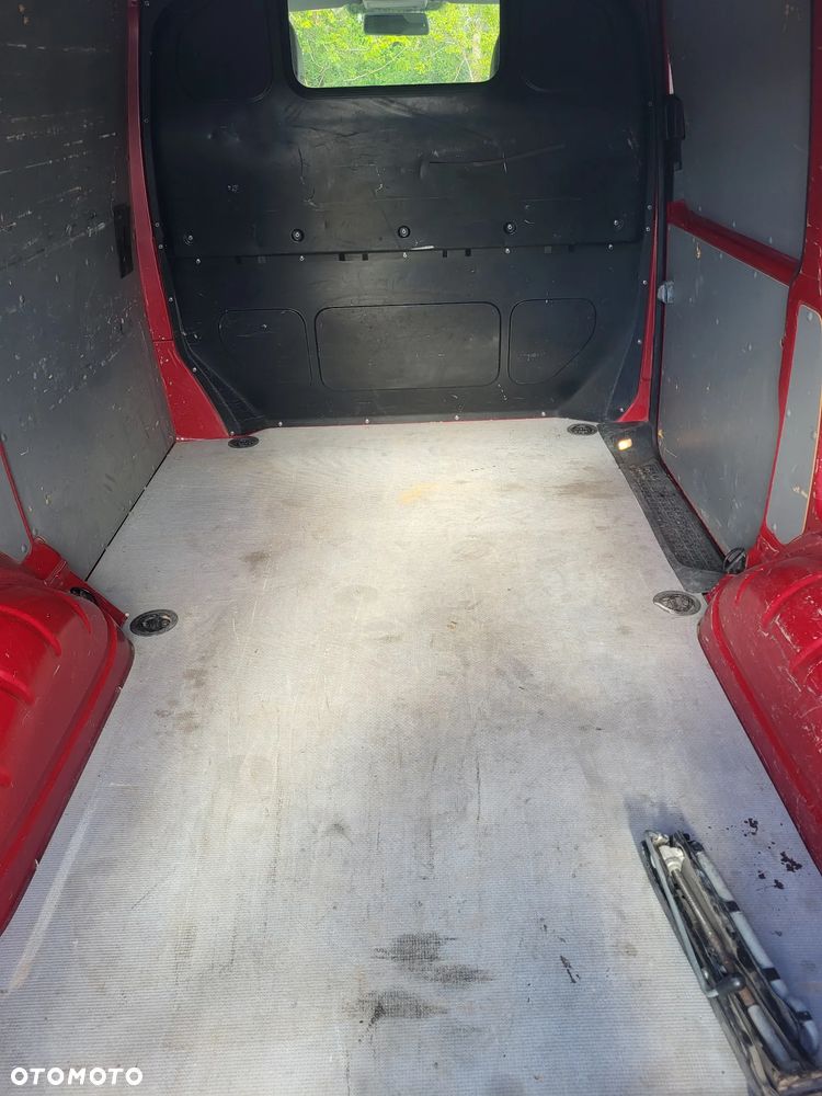 Volkswagen Transporter - 11