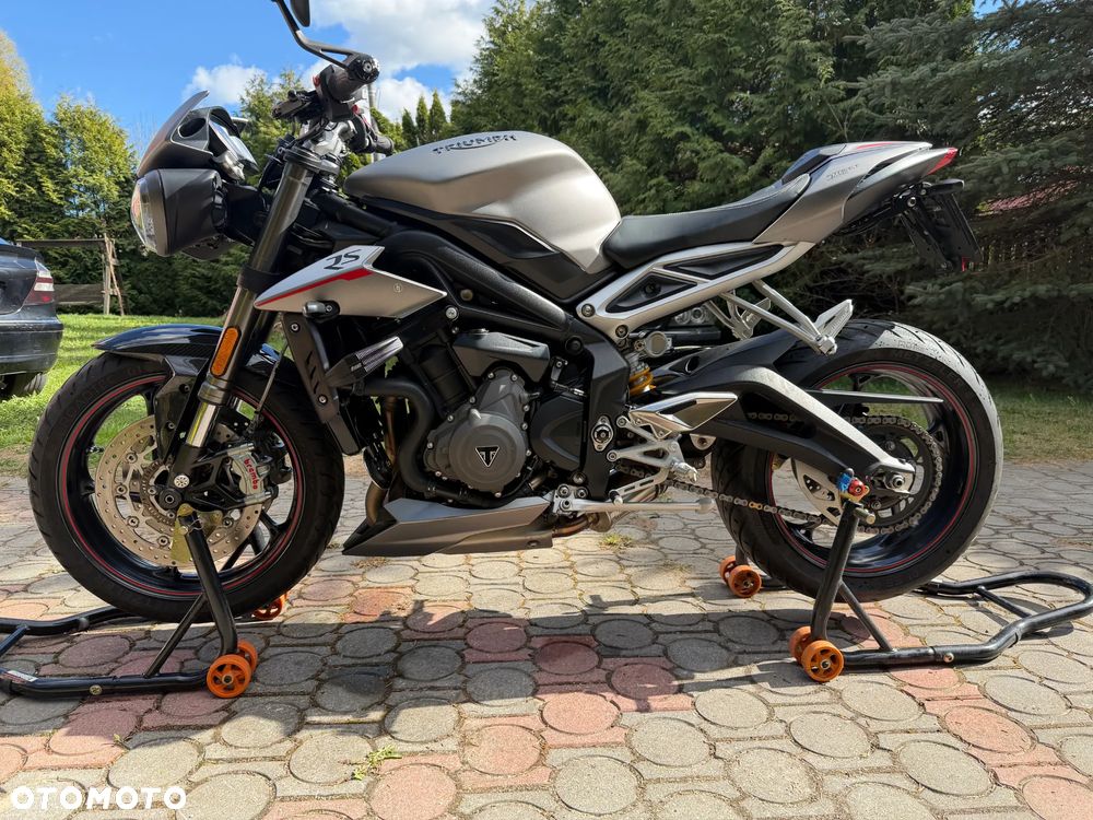 Triumph Street Triple - 5