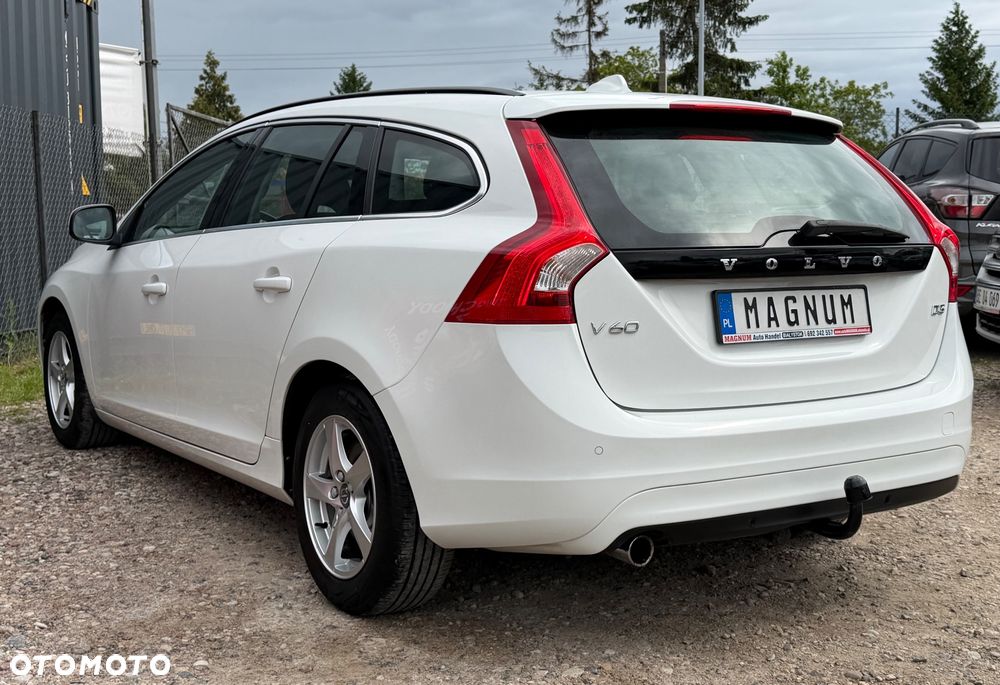 Volvo V60 D3 Drive-E Momentum - 34