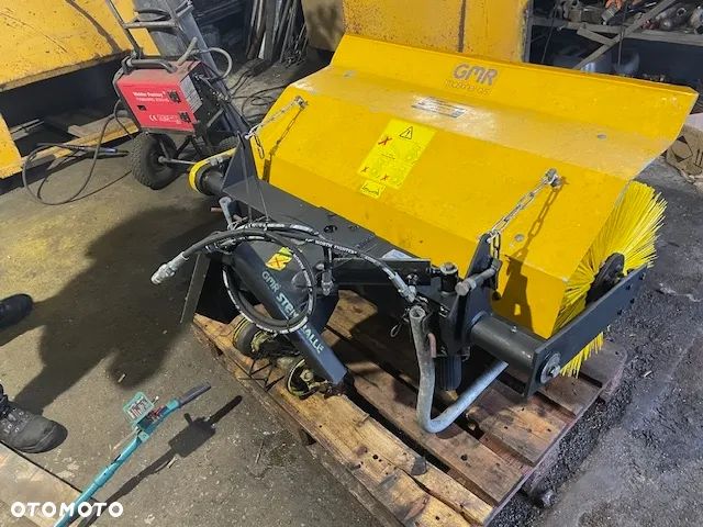 Zamiatarka odśnieżarka szczotka hydrauliczna GMR Stensballe Kubota Iseki Epoke - 2