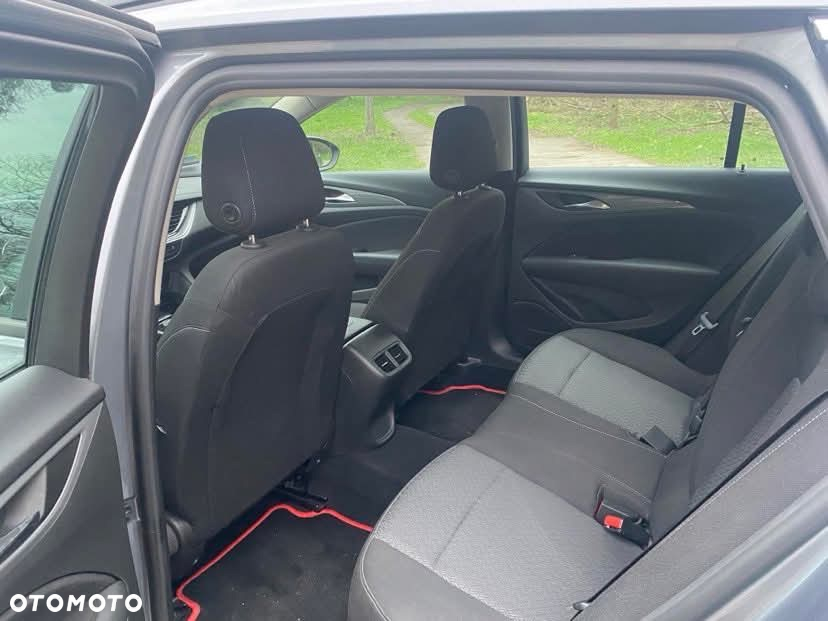 Opel Insignia - 16