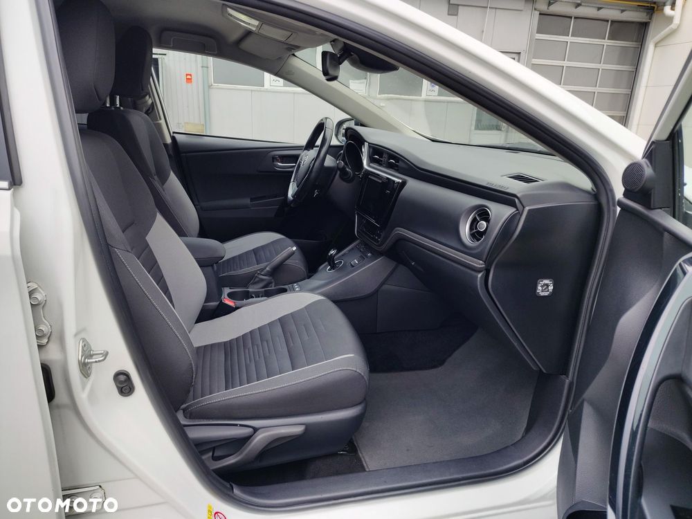 Toyota Auris - 8