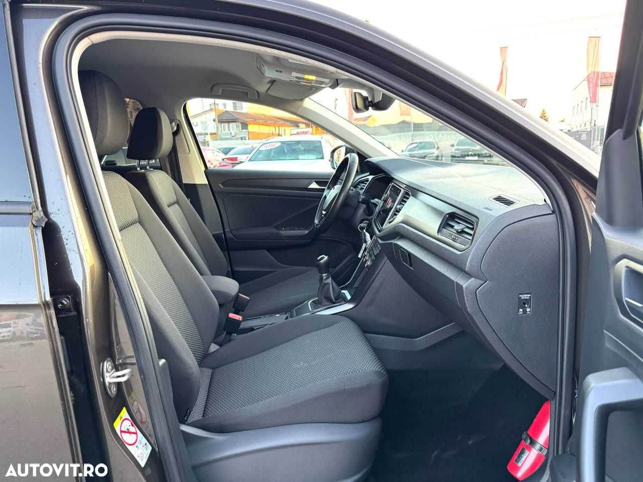 Volkswagen T-ROC 1.6 TDI Design - 19