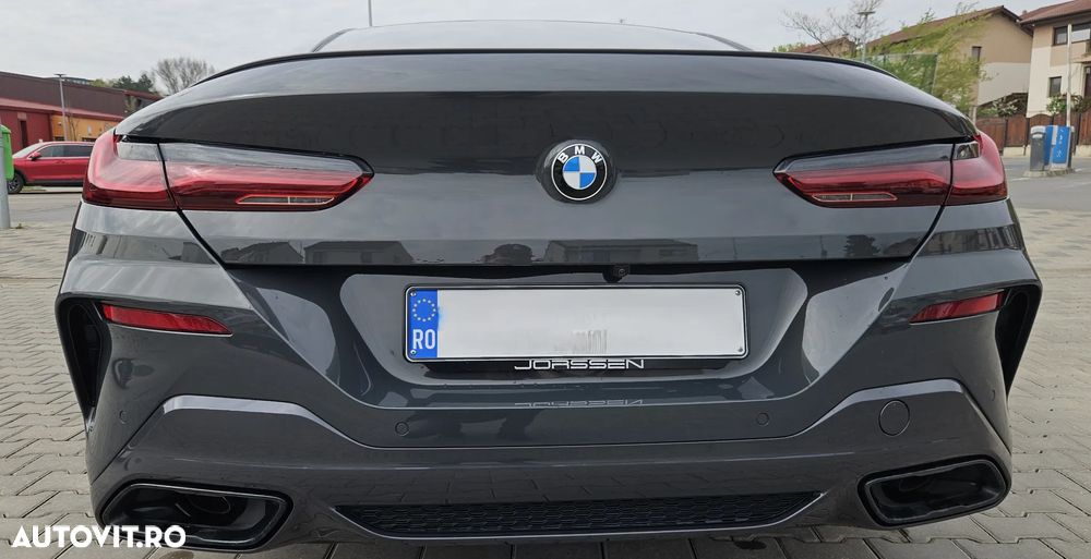 BMW Seria 8 - 11