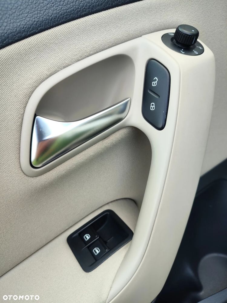 Volkswagen Polo - 24