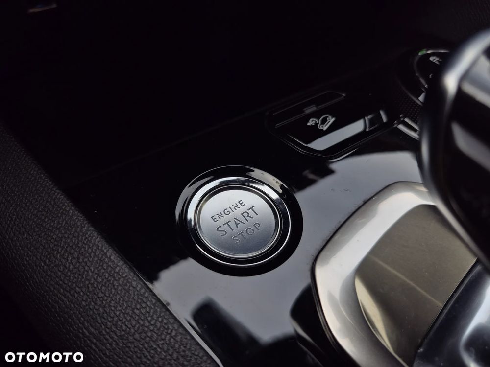 Peugeot 3008 1.6 PureTech GPF GT Line S&S EAT8 - 23