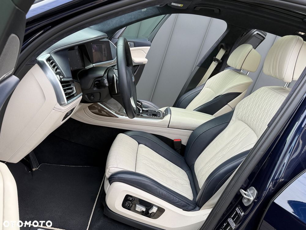 BMW X7 xDrive40i - 7